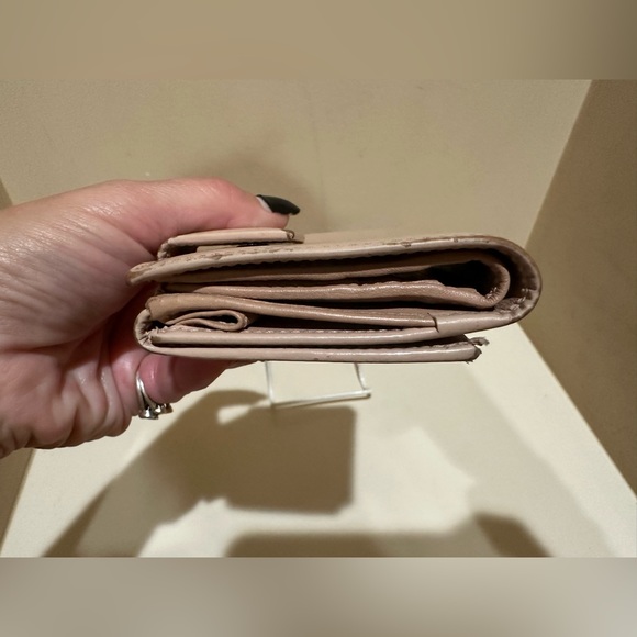 Gucci Interlocking G Crystal Bifold Wallet - Picture 12 of 13